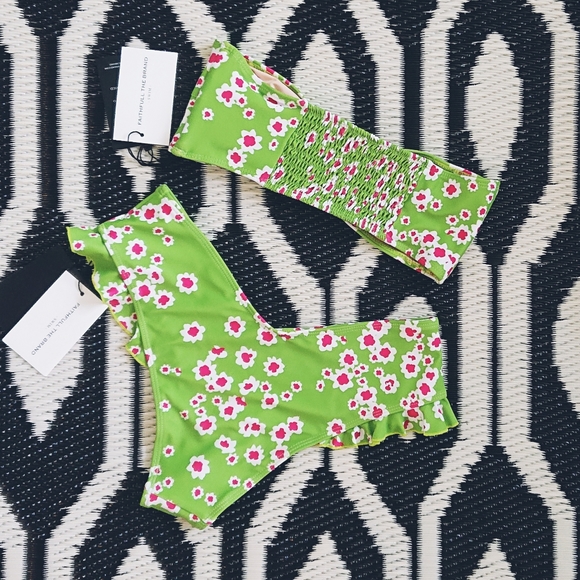 Faithfull the Brand Tia Bikini Set Bandeau Ruffle - Picture 11 of 12